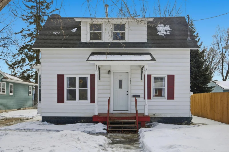 1622 7th Avenue, Fargo, ND - Image 1