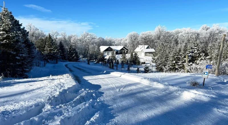 26088 Broadway Avenue